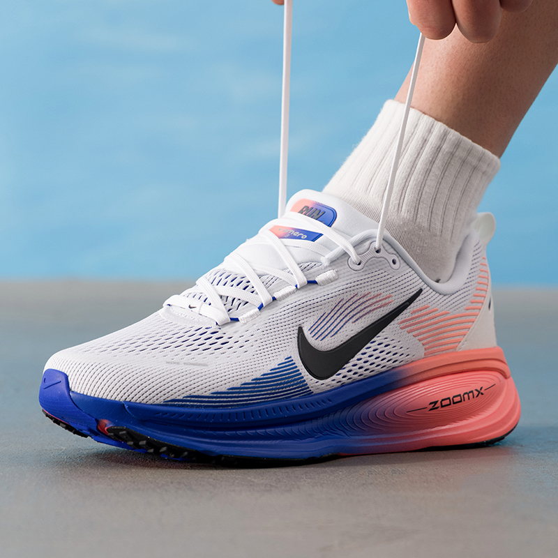 NIKE VOMERO 18 HM6803-114 Chau - Lightweight Road Running Shoes avis et prix